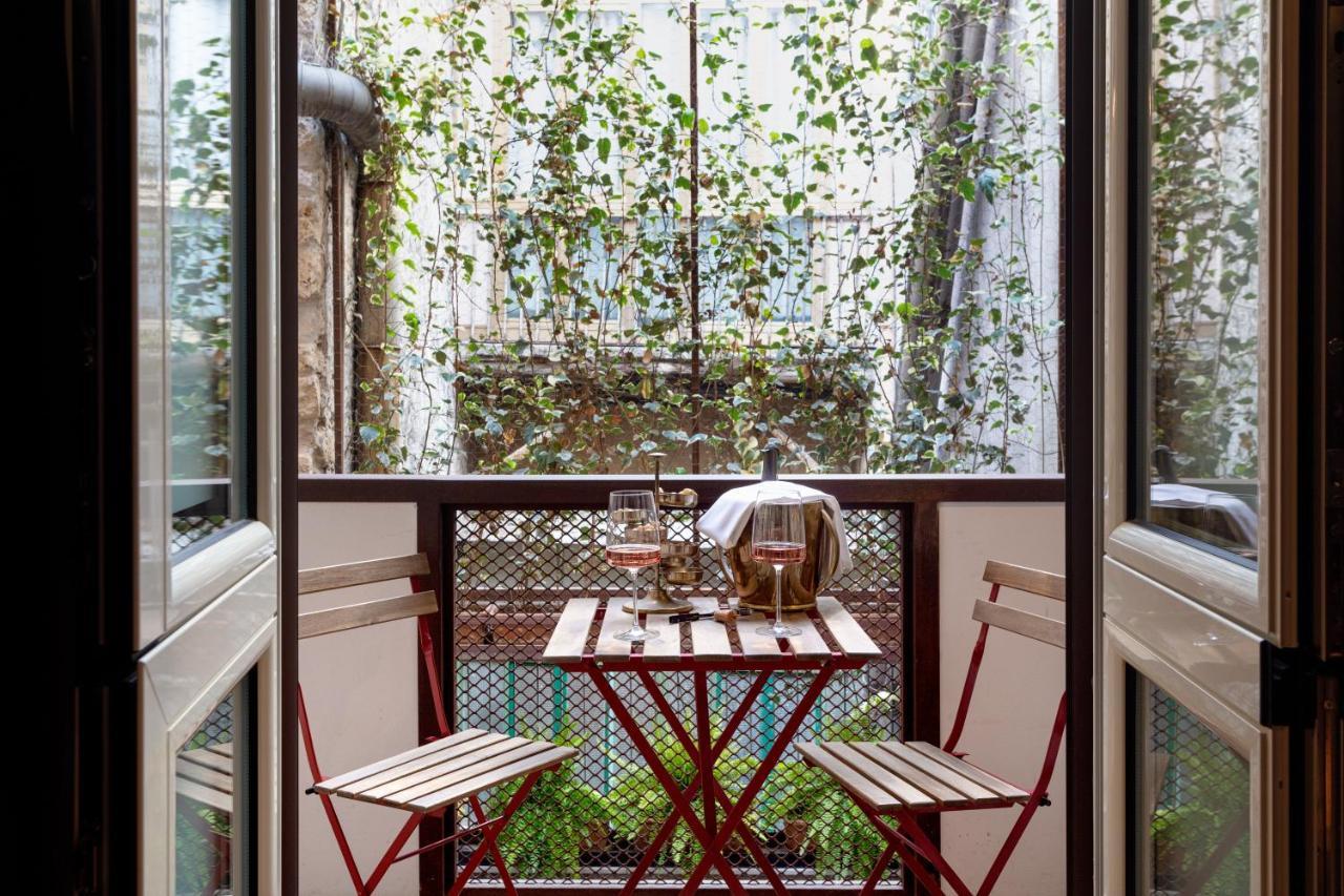 Palazzo Residenza Madre By Dimorra Hotel Napoli Bagian luar foto